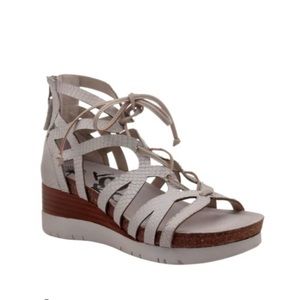 NWOT OTBT Escapade gladiator sandals